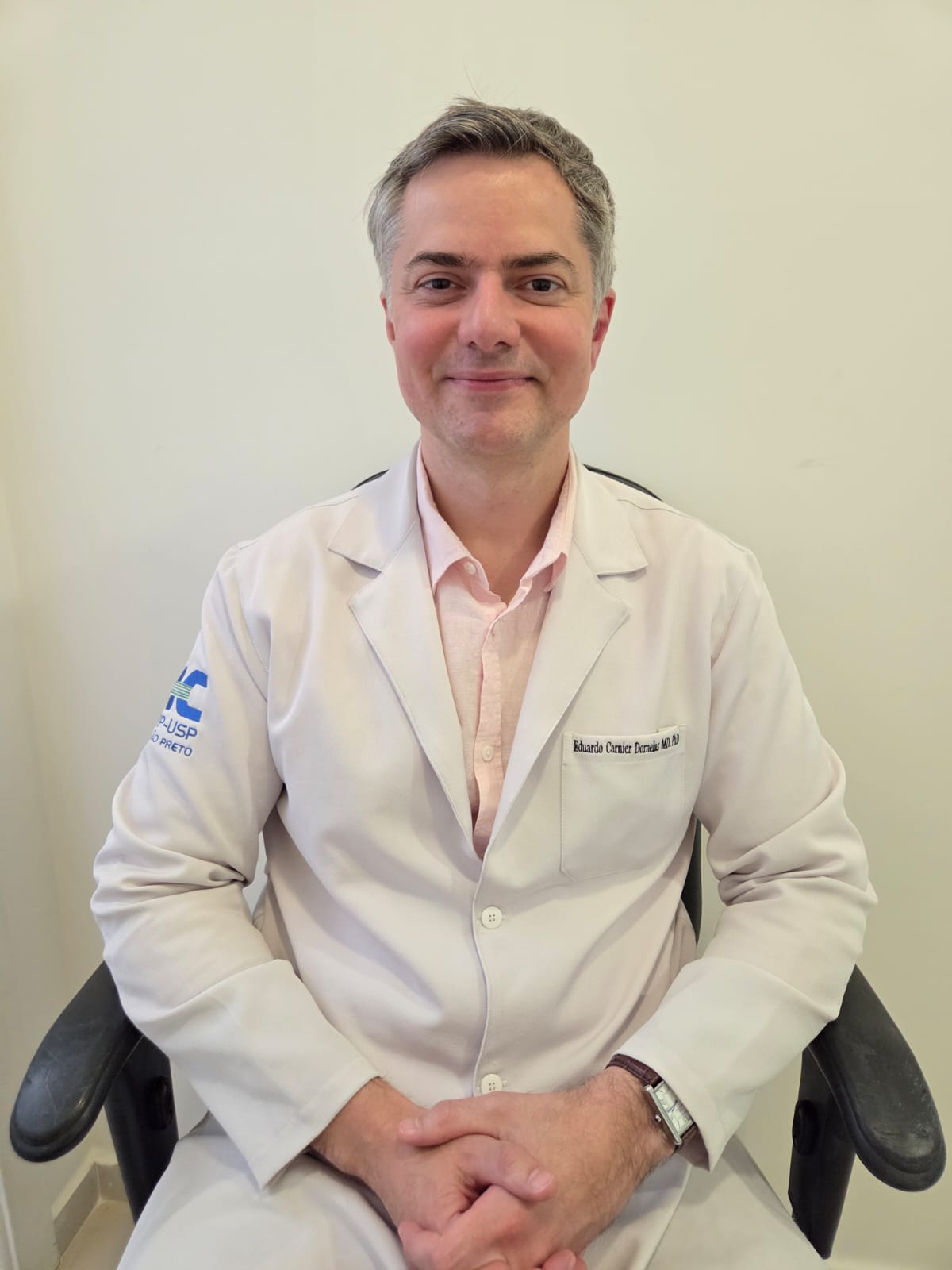 Eduardo Carnier Dornelas, médico radiologista, especialista em saúde da mulher